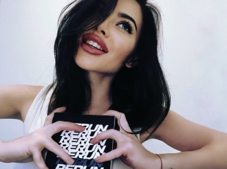 A Glitch in the Gilded Age: Anna Mansour’s Art of Waking Up the World