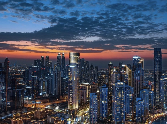 Dubai’s Skyline: Monument and Ambition in Neo‑Futurism