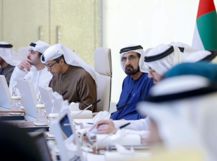 UAE Cabinet Reviews Two Decades of Government Reform and Economic Growth